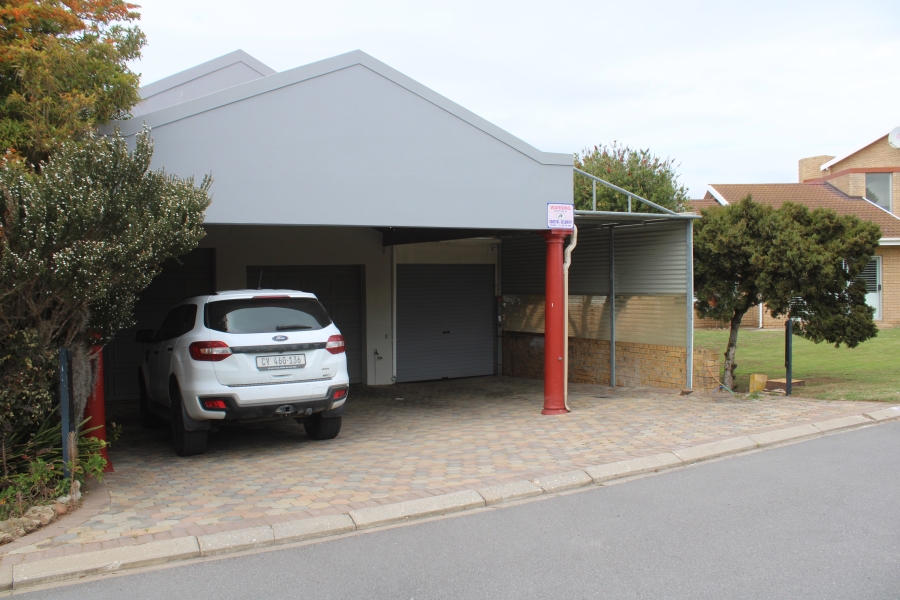 4 Bedroom Property for Sale in Stilbaai Wes Western Cape